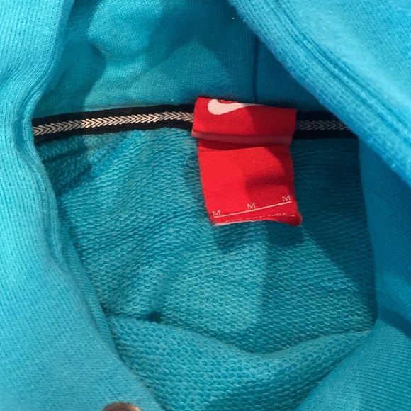 Size medium Nike pullover - Picture 4 of 4